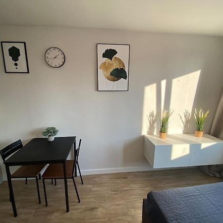 New Apartment With Magnificent View Варшава Екстер'єр фото