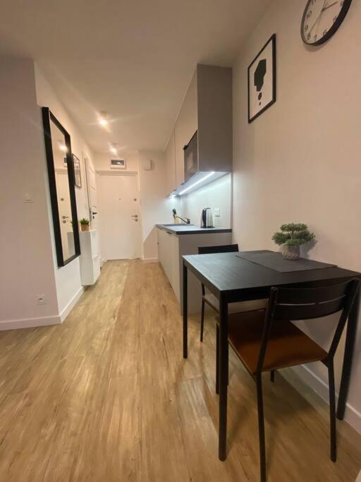 New Apartment With Magnificent View Варшава Екстер'єр фото